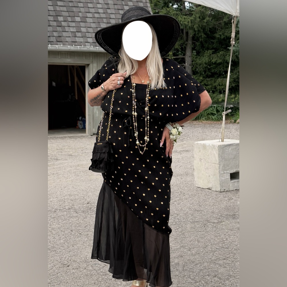 FABULOUS! NEVER FULLY DRESS BLACK PLISSE FIFI DRESS - LIKE NEW - XL